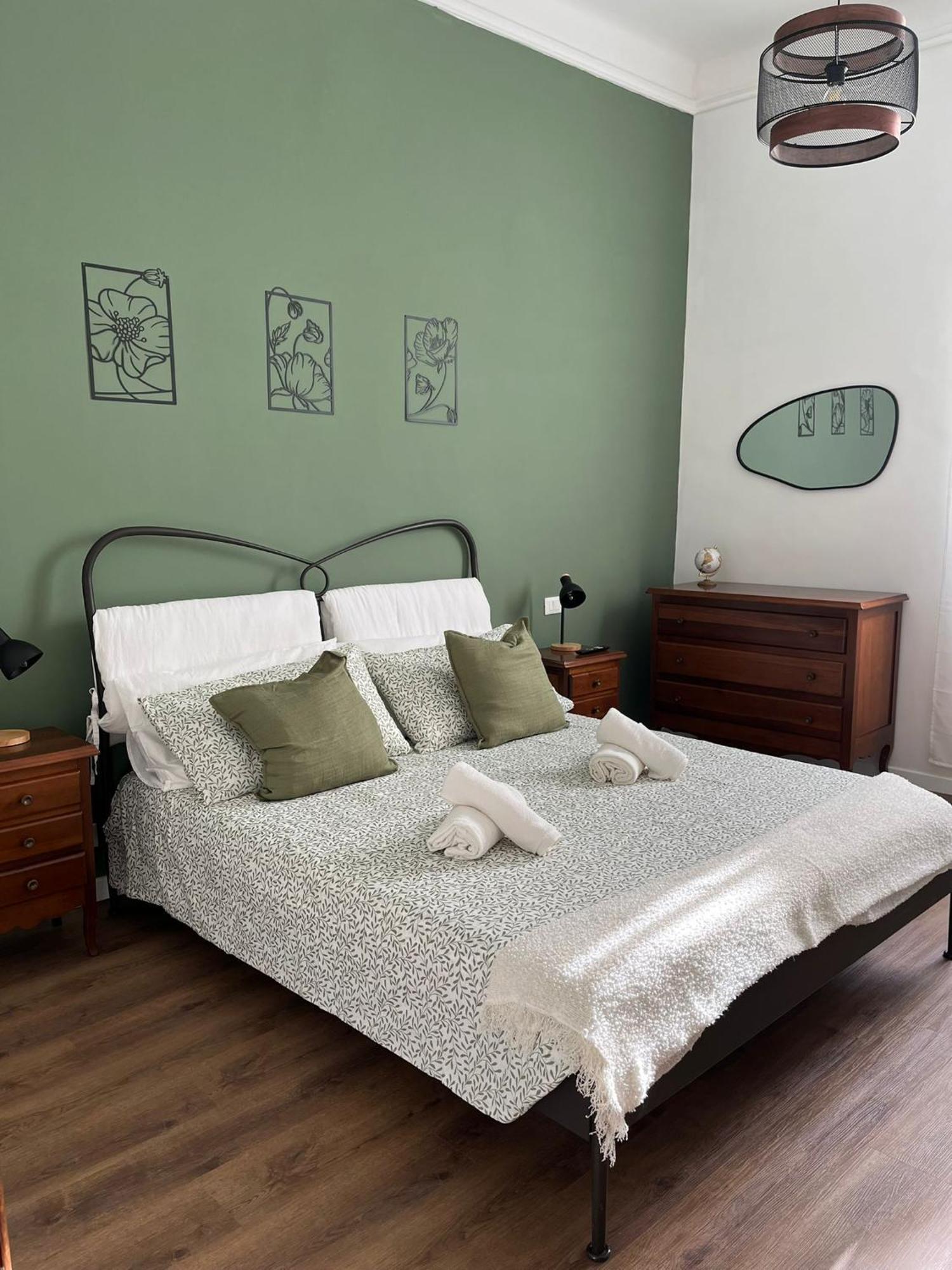 Flower Fields Apartment Rom